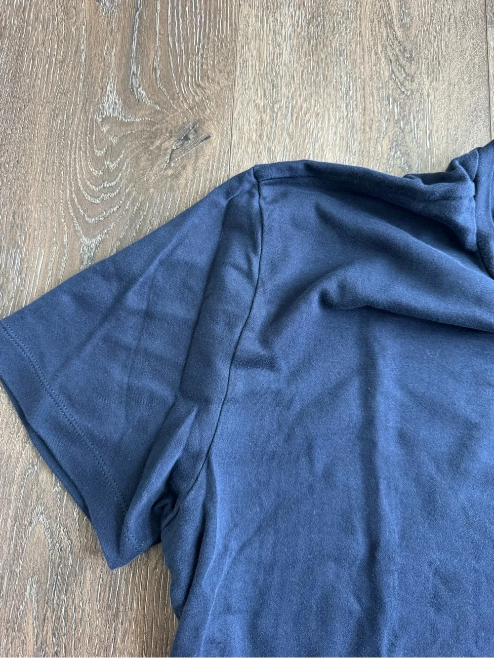 Banana Republic Men's Navy Crewneck T-Shirt Size Large